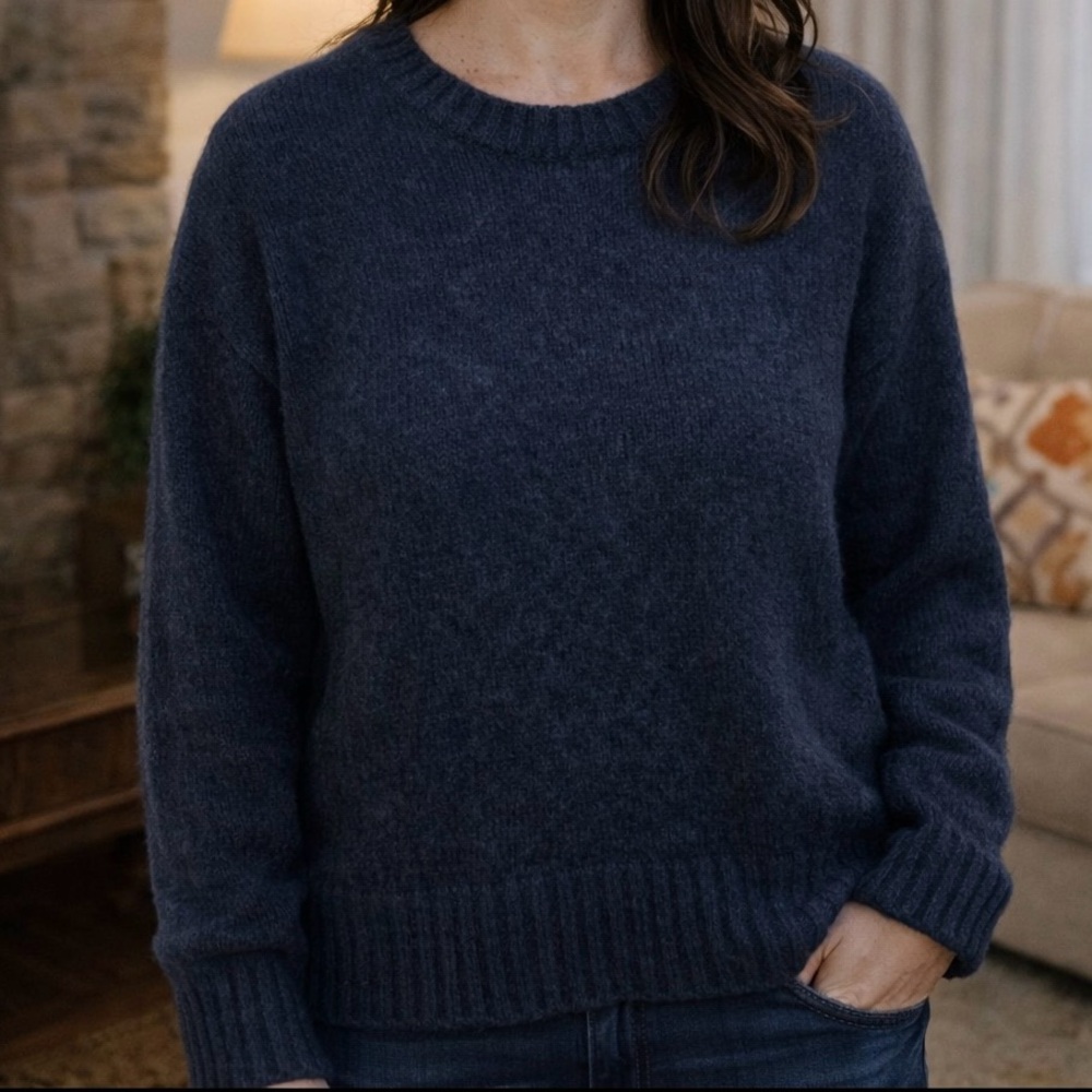 Banana Republic Merino Wool Blend Crewneck Sweater, Navy Blue - Size XL